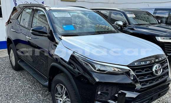 Buy Used Toyota Fortuner Black Car in Luanda in Luanda Province