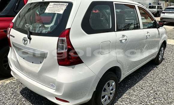 Comprar Usado Toyota Avanza Branco Carro em Luanda em Luanda Province Comprar Usado Toyota Avanza Branco Carro em Luanda em Luanda Province