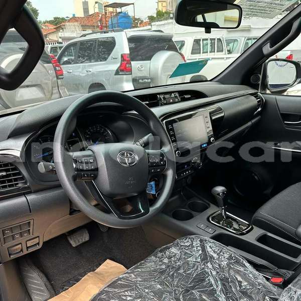 Big with watermark toyota hilux luanda province luanda 39915