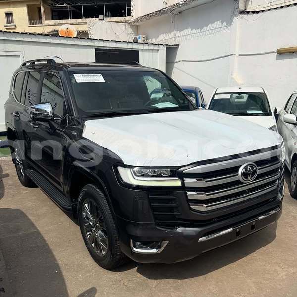Big with watermark toyota land cruiser luanda province luanda 39917