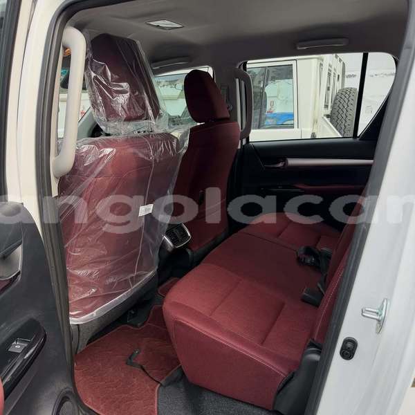 Big with watermark toyota hilux luanda province luanda 39935