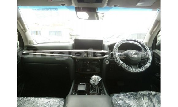 Comprar Importar Lexus LX Branco Carro em Import - Dubai em Bengo Province Comprar Importar Lexus LX Branco Carro em Import - Dubai em Bengo Province