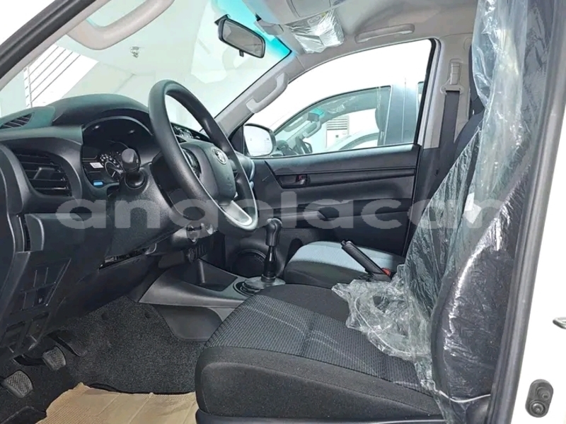 Big with watermark toyota hilux luanda province luanda 39950