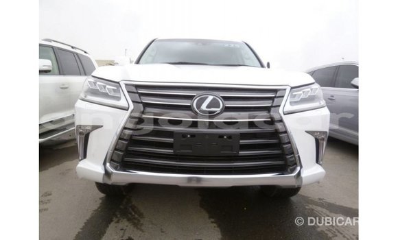 Comprar Importar Lexus LX Branco Carro em Import - Dubai em Bengo Province Comprar Importar Lexus LX Branco Carro em Import - Dubai em Bengo Province