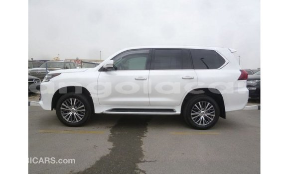 Comprar Importar Lexus LX Branco Carro em Import - Dubai em Bengo Province Comprar Importar Lexus LX Branco Carro em Import - Dubai em Bengo Province