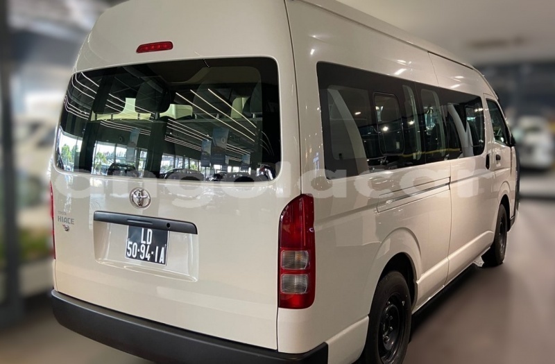Big with watermark toyota hiace luanda province luanda 39960