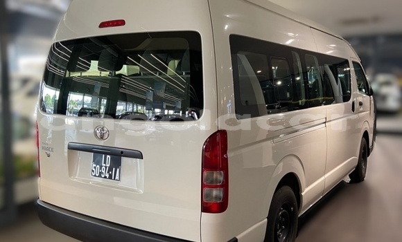 Comprar Usado Toyota Hiace Branco Carro em Luanda em Luanda Province Comprar Usado Toyota Hiace Branco Carro em Luanda em Luanda Province