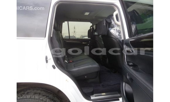 Comprar Importar Lexus LX Branco Carro em Import - Dubai em Bengo Province Comprar Importar Lexus LX Branco Carro em Import - Dubai em Bengo Province