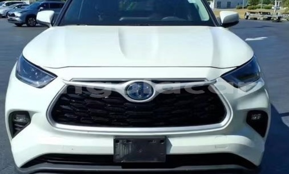 Comprar Usado Toyota Highlander Branco Carro em Luanda em Luanda Province