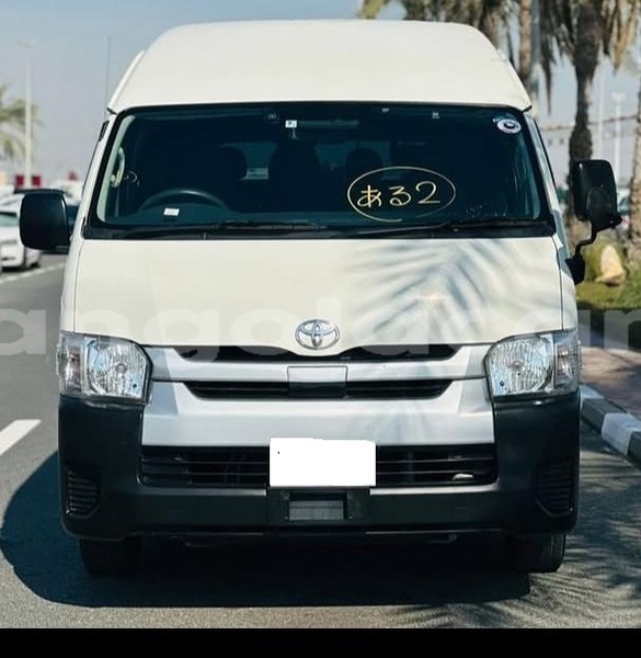 Big with watermark toyota hiace luanda province luanda 40005