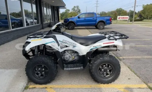 Comprar Usado Kawasaki Brute Force Vermelho Moto em Luanda em Luanda Province