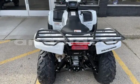 Comprar Novo Kawasaki Brute Force Vermelho Moto em Luanda em Luanda Province Comprar Novo Kawasaki Brute Force Vermelho Moto em Luanda em Luanda Province
