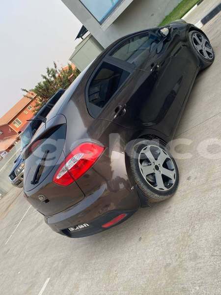 Big with watermark kia rio luanda province luanda 40018