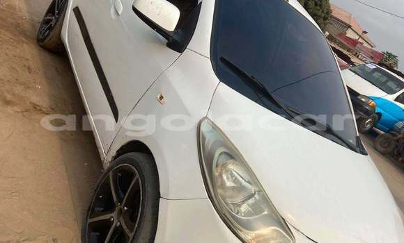 Comprar Usado Hyundai i10 Branco Carro em Camacupa em Bie Comprar Usado Hyundai i10 Branco Carro em Camacupa em Bie