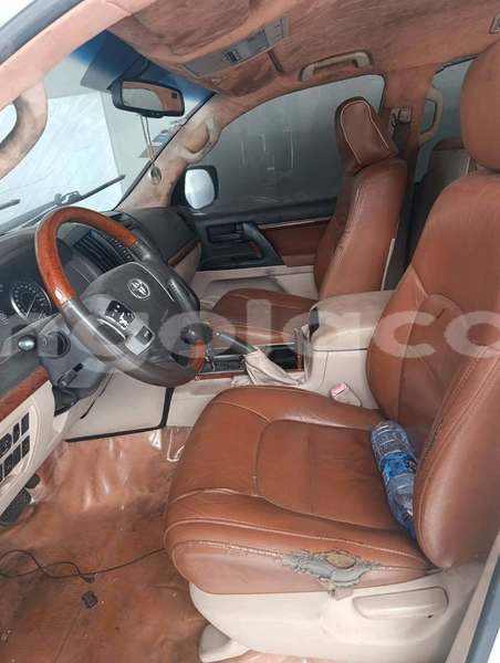 Big with watermark toyota land cruiser luanda province luanda 40024