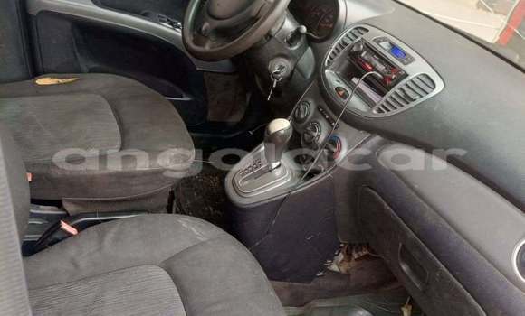 Comprar Usado Hyundai i10 Branco Carro em Luanda em Luanda Province Comprar Usado Hyundai i10 Branco Carro em Luanda em Luanda Province