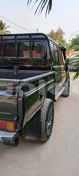 Big with watermark toyota land cruiser luanda province luanda 40032