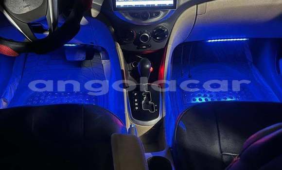 Comprar Usado Hyundai Accent Azul Carro em Luanda em Luanda Province Comprar Usado Hyundai Accent Azul Carro em Luanda em Luanda Province