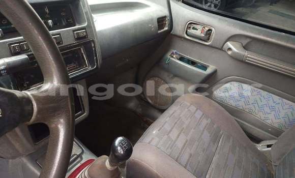 Comprar Usado Toyota RAV4 Azul Carro em Luanda em Luanda Province Comprar Usado Toyota RAV4 Azul Carro em Luanda em Luanda Province