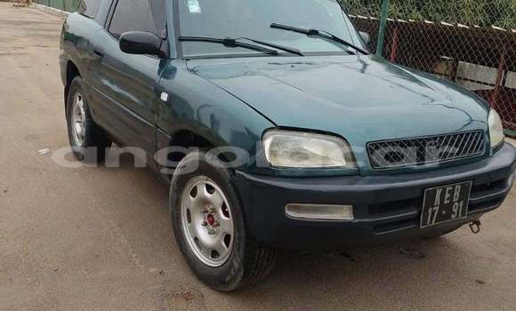 Comprar Usado Toyota RAV4 Azul Carro em Luanda em Luanda Province Comprar Usado Toyota RAV4 Azul Carro em Luanda em Luanda Province