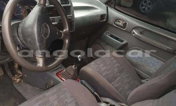 Comprar Usado Toyota RAV4 Azul Carro em Luanda em Luanda Province Comprar Usado Toyota RAV4 Azul Carro em Luanda em Luanda Province