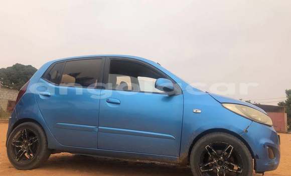 Comprar Usado Hyundai i10 Azul Carro em Luanda em Luanda Province Comprar Usado Hyundai i10 Azul Carro em Luanda em Luanda Province