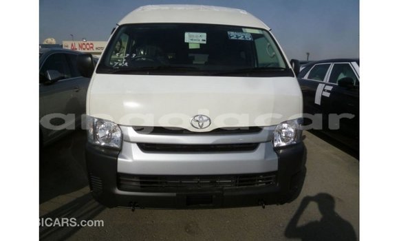 Comprar Importar Toyota Hiace Branco Carro em Import - Dubai em Bengo Province Comprar Importar Toyota Hiace Branco Carro em Import - Dubai em Bengo Province