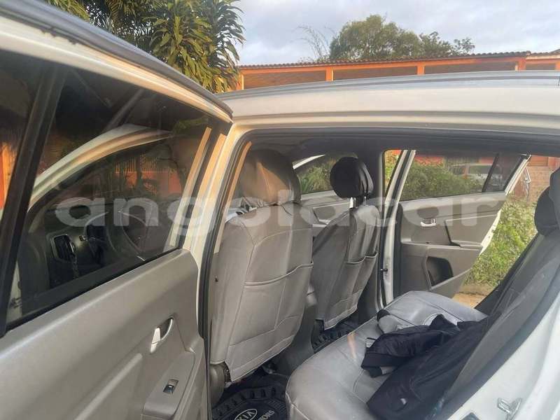 Big with watermark kia sportage luanda province luanda 40041