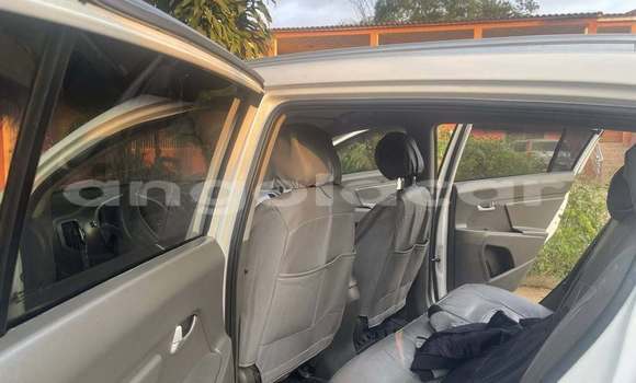 Comprar Usado Kia Sportage Branco Carro em Luanda em Luanda Province Comprar Usado Kia Sportage Branco Carro em Luanda em Luanda Province