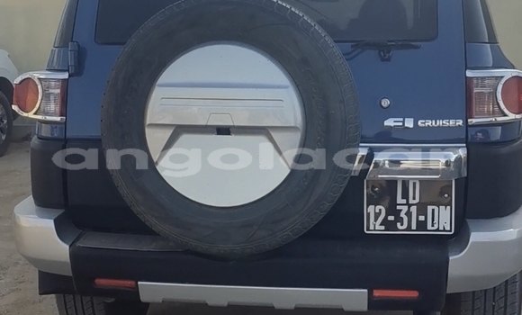Comprar Usado Toyota FJ Cruiser Azul Carro em Luanda em Luanda Province