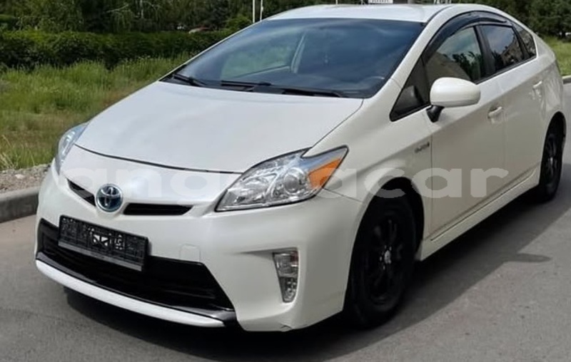 Big with watermark toyota prius luanda province luanda 40047
