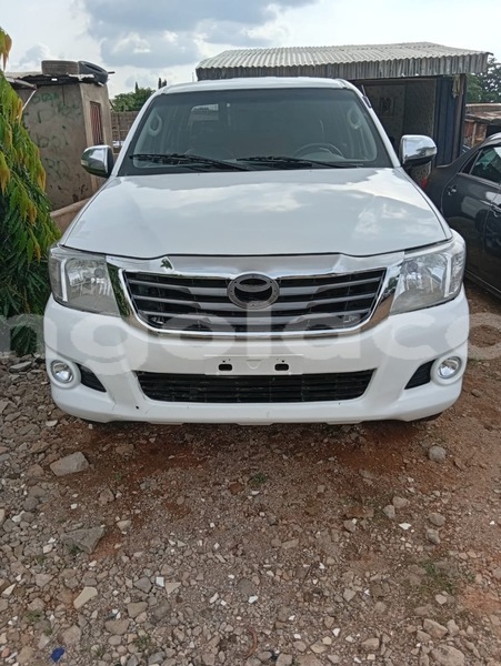 Big with watermark toyota hilux luanda province luanda 40053