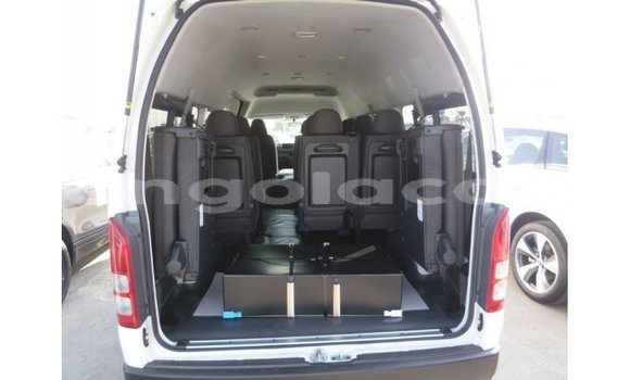 Comprar Importar Toyota Hiace Branco Carro em Import - Dubai em Bengo Province Comprar Importar Toyota Hiace Branco Carro em Import - Dubai em Bengo Province