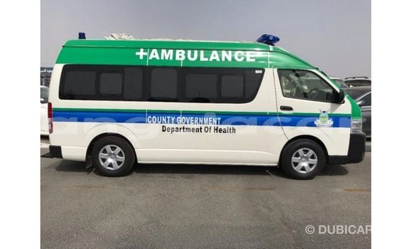 Acheter Import Voiture Toyota Hiace Blanc à Import - Dubai, Province de Bengo Acheter Import Voiture Toyota Hiace Blanc à Import - Dubai, Province de Bengo