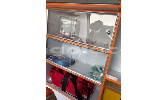 Acheter Import Voiture Toyota Hiace Blanc à Import - Dubai, Province de Bengo Acheter Import Voiture Toyota Hiace Blanc à Import - Dubai, Province de Bengo