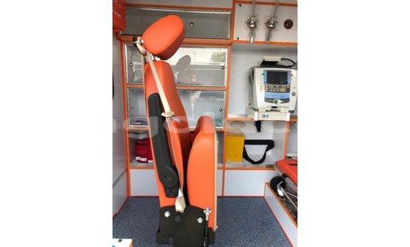 Acheter Import Voiture Toyota Hiace Blanc à Import - Dubai, Province de Bengo Acheter Import Voiture Toyota Hiace Blanc à Import - Dubai, Province de Bengo