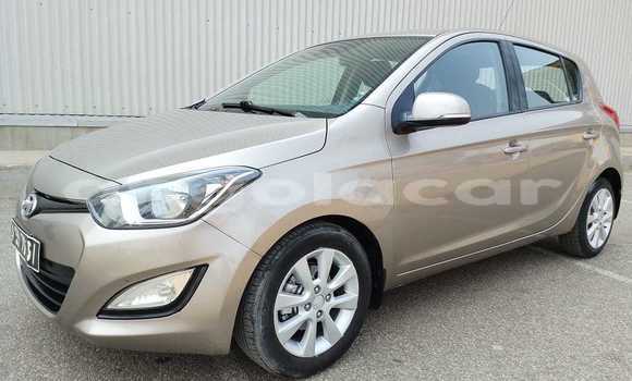 Comprar Usado Hyundai i20 Outro Carro em Luanda em Luanda Province