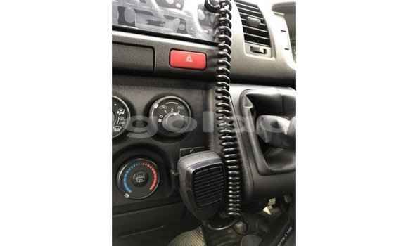 Acheter Import Voiture Toyota Hiace Blanc à Import - Dubai, Province de Bengo Acheter Import Voiture Toyota Hiace Blanc à Import - Dubai, Province de Bengo