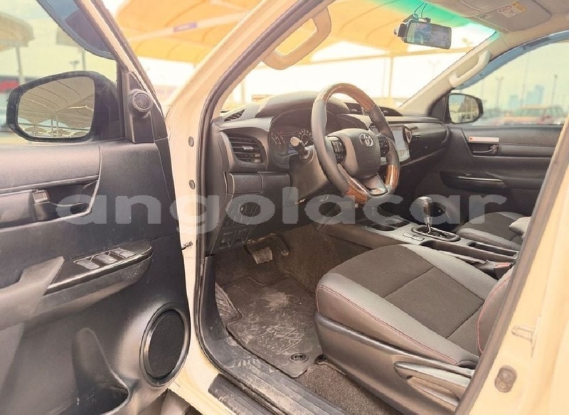 Big with watermark toyota hilux luanda province luanda 40093