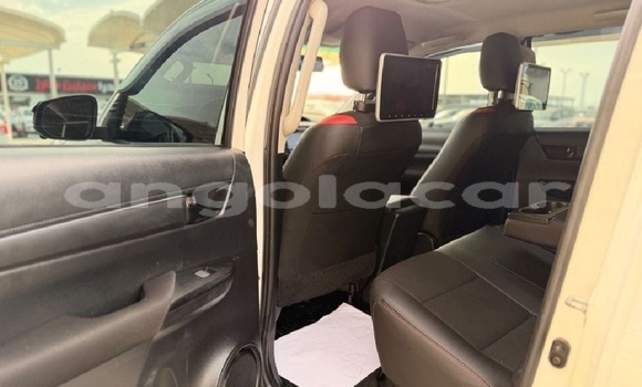 Comprar Usado Toyota Hilux Branco Carro em Luanda em Luanda Province Comprar Usado Toyota Hilux Branco Carro em Luanda em Luanda Province