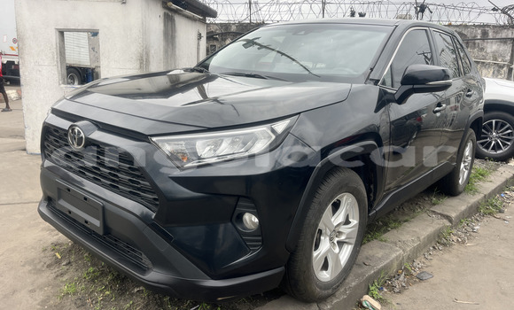 Comprar Usado Toyota RAV4 Outro Carro em Luanda em Luanda Province