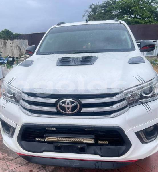 Big with watermark toyota hilux luanda province luanda 40097