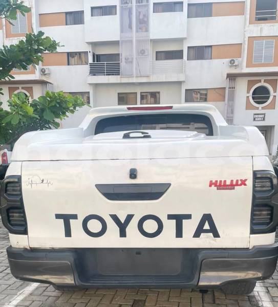 Big with watermark toyota hilux luanda province luanda 40097