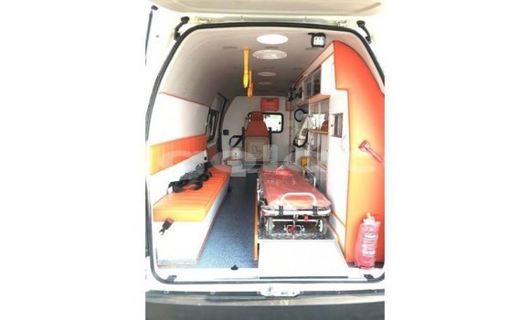 Comprar Importar Toyota Hiace Branco Carro em Import - Dubai em Bengo Province Comprar Importar Toyota Hiace Branco Carro em Import - Dubai em Bengo Province