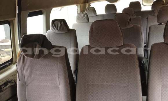 Comprar Usado Toyota Hiace Branco Carro em Luanda em Luanda Province Comprar Usado Toyota Hiace Branco Carro em Luanda em Luanda Province