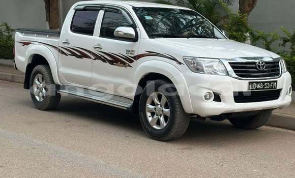 Comprar Usado Toyota Hilux Branco Carro em Luanda em Luanda Province Comprar Usado Toyota Hilux Branco Carro em Luanda em Luanda Province