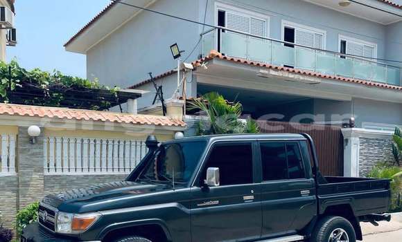 Comprar Usado Toyota Land Cruiser Prado Preto Carro em Luanda em Luanda Province Comprar Usado Toyota Land Cruiser Prado Preto Carro em Luanda em Luanda Province