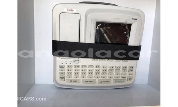 Comprar Importar Toyota Hiace Branco Carro em Import - Dubai em Bengo Province Comprar Importar Toyota Hiace Branco Carro em Import - Dubai em Bengo Province