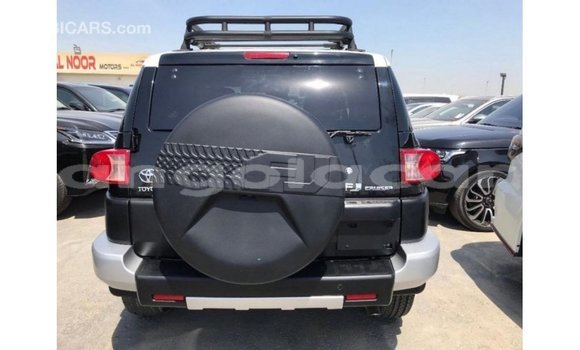 Comprar Importar Toyota FJ Cruiser Preto Carro em Import - Dubai em Bengo Province Comprar Importar Toyota FJ Cruiser Preto Carro em Import - Dubai em Bengo Province