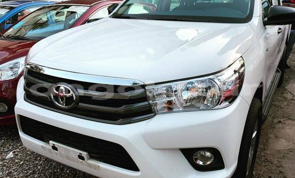Acheter Occasion Voiture Toyota Hilux Blanc à Luanda, Province de Luanda